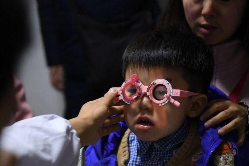 铂林眼科
